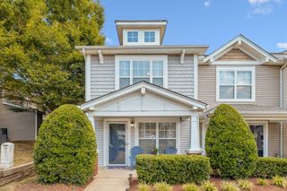 3323 Harpeth Springs Dr, Nashville, TN 37221