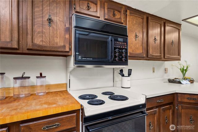 7423 Zircon Drive SW, Lakewood, WA 98498