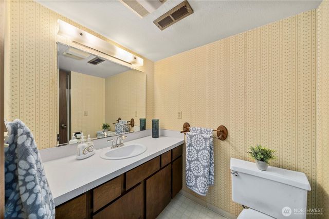 7423 Zircon Drive SW, Lakewood, WA 98498