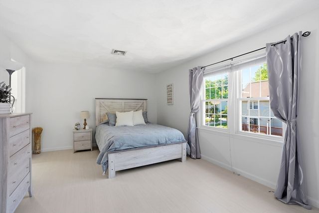 107 Patrick Rd 107, Tewksbury, MA 01876