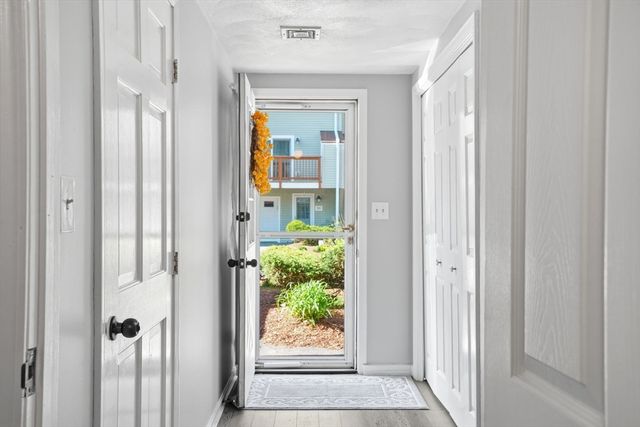 107 Patrick Rd 107, Tewksbury, MA 01876