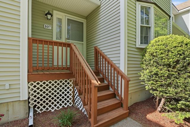 107 Patrick Rd 107, Tewksbury, MA 01876