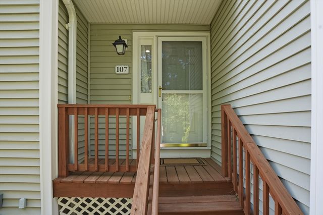 107 Patrick Rd 107, Tewksbury, MA 01876