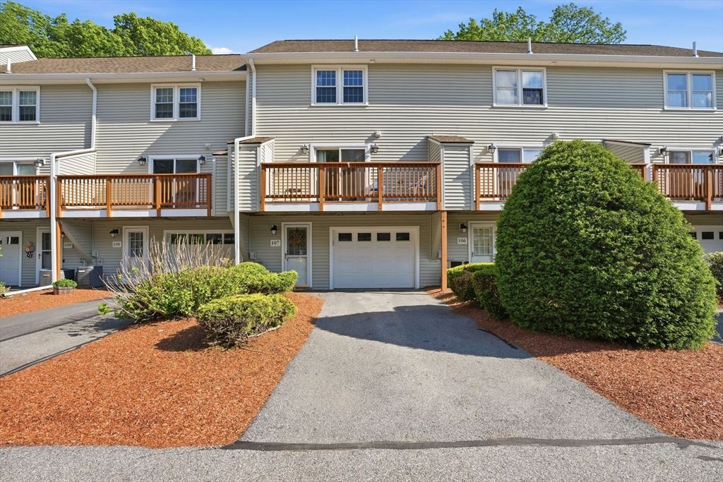 107 Patrick Rd 107, Tewksbury, MA 01876