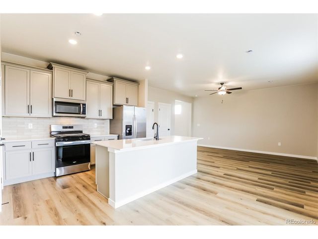 17901 E 94th Ave, Commerce City, CO 80022