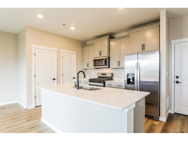 17901 E 94th Ave, Commerce City, CO 80022