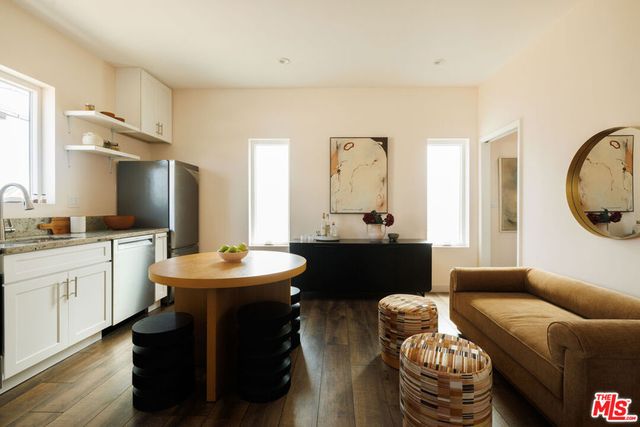1419 Rolland Curtis Place, Los Angeles, CA 90062
