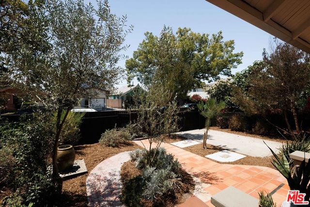 1419 Rolland Curtis Place, Los Angeles, CA 90062
