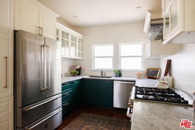 1419 Rolland Curtis Place, Los Angeles, CA 90062