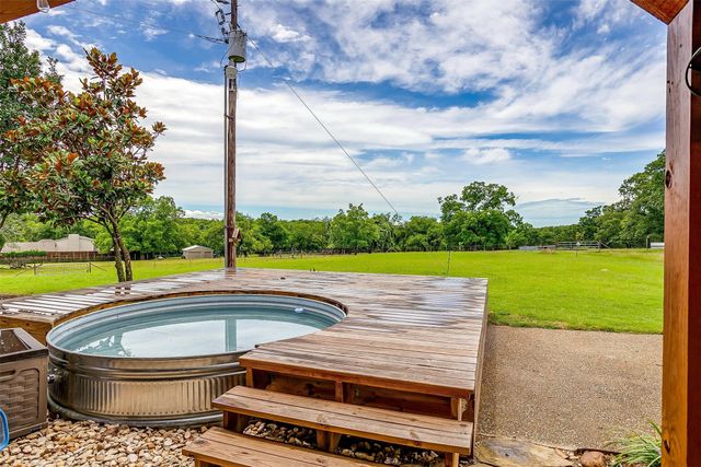 2137 Fm 3136, Cleburne, TX 76031