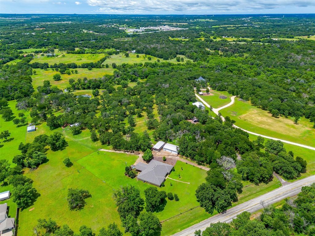 2137 Fm 3136, Cleburne, TX 76031