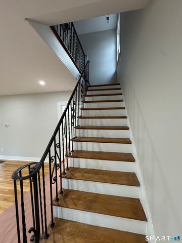 130 Roydon Road, New Haven, CT 06511