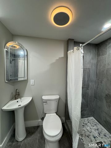 130 Roydon Road, New Haven, CT 06511