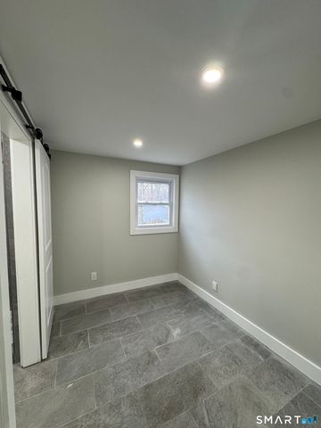 130 Roydon Road, New Haven, CT 06511