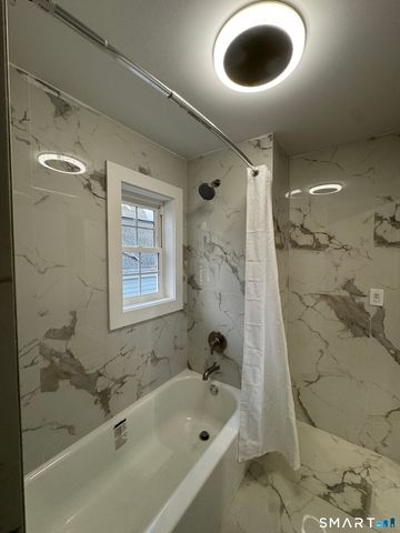 130 Roydon Road, New Haven, CT 06511