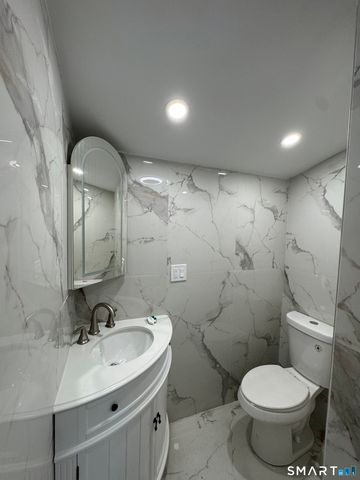 130 Roydon Road, New Haven, CT 06511