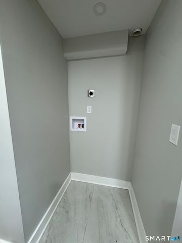 130 Roydon Road, New Haven, CT 06511