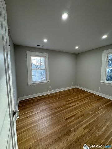 130 Roydon Road, New Haven, CT 06511