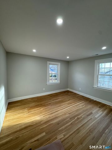 130 Roydon Road, New Haven, CT 06511