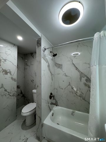 130 Roydon Road, New Haven, CT 06511