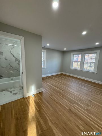 130 Roydon Road, New Haven, CT 06511