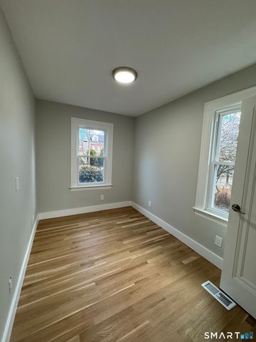 130 Roydon Road, New Haven, CT 06511