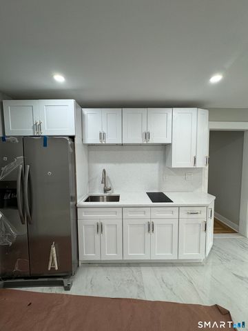 130 Roydon Road, New Haven, CT 06511