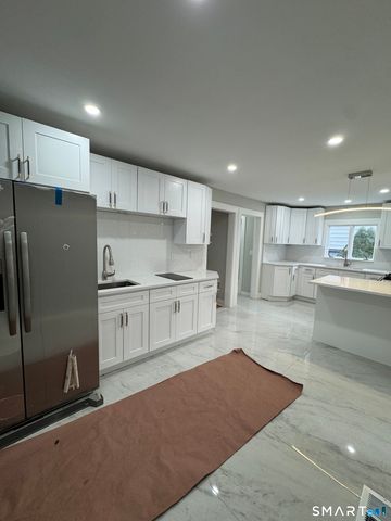 130 Roydon Road, New Haven, CT 06511