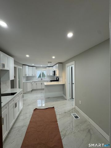 130 Roydon Road, New Haven, CT 06511