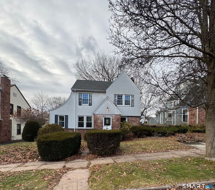 130 Roydon Road, New Haven, CT 06511