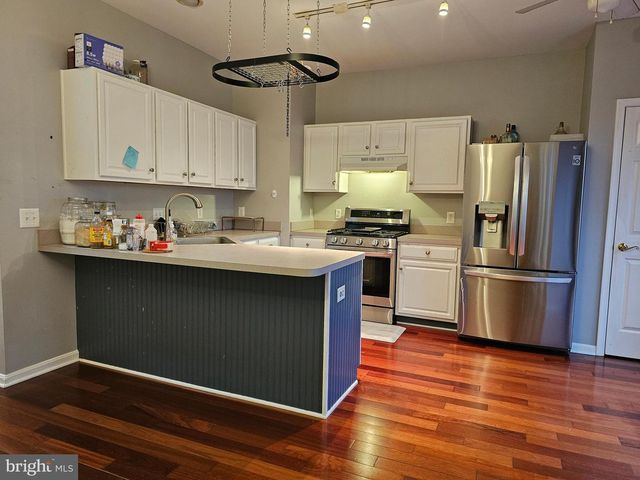 120 CREEKMONT CT, Newark, DE 19702