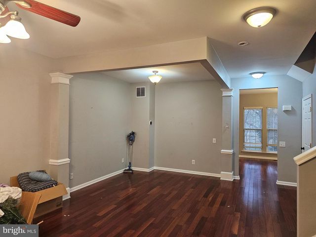 120 CREEKMONT CT, Newark, DE 19702