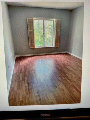 35980 Ann Arbor Trail, Livonia, MI 48150