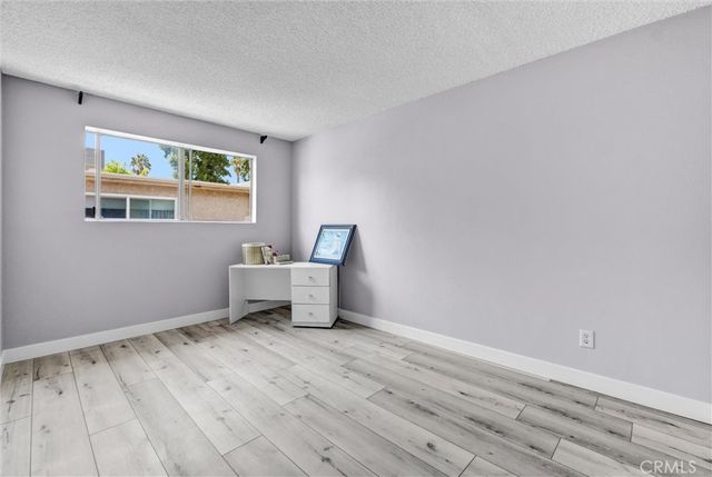 17061 Roscoe Boulevard 2, Northridge, CA 91325