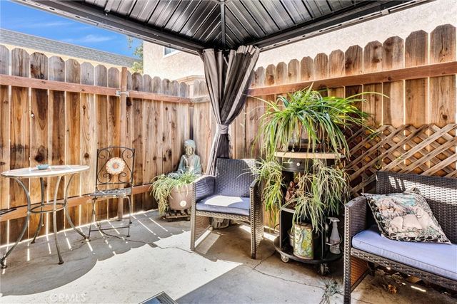17061 Roscoe Boulevard 2, Northridge, CA 91325