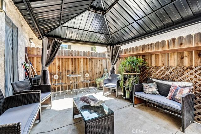 17061 Roscoe Boulevard 2, Northridge, CA 91325