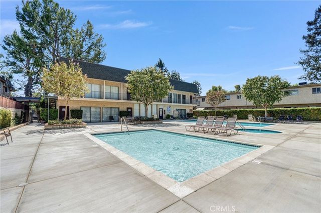 17061 Roscoe Boulevard 2, Northridge, CA 91325