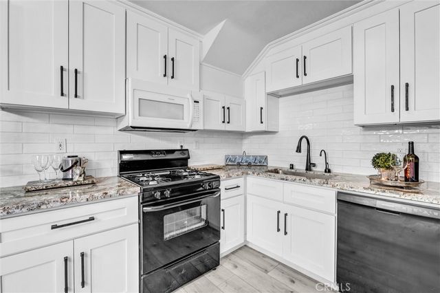 17061 Roscoe Boulevard 2, Northridge, CA 91325