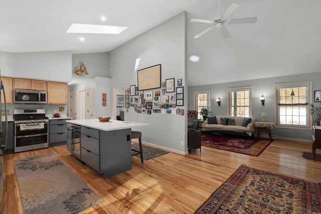 N4412 Wolff Road, Cambridge, WI 53523