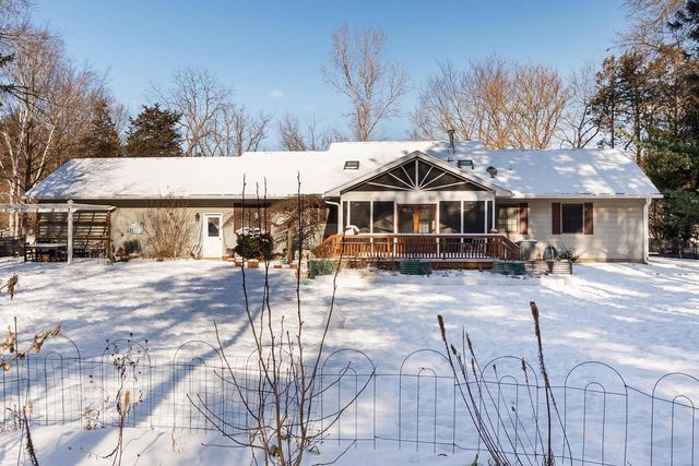 N4412 Wolff Road, Cambridge, WI 53523