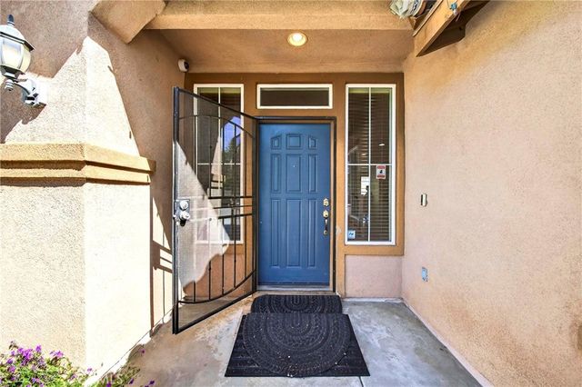 12448 Los Pinos, Victorville, CA 92392