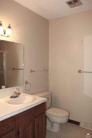 2004 Somerset Square, Manhattan, KS 66503