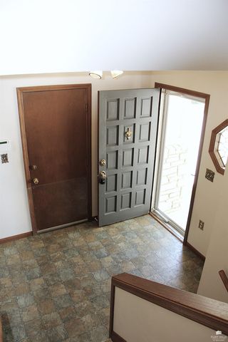 2004 Somerset Square, Manhattan, KS 66503
