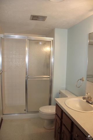 2004 Somerset Square, Manhattan, KS 66503