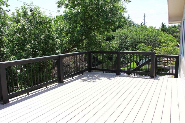2004 Somerset Square, Manhattan, KS 66503