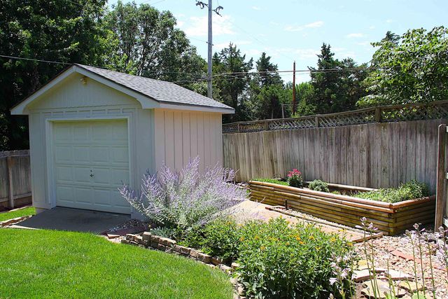 2004 Somerset Square, Manhattan, KS 66503