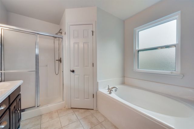 106 S 3rd Avenue, Mansfield, TX 76063