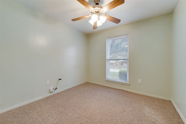 106 S 3rd Avenue, Mansfield, TX 76063