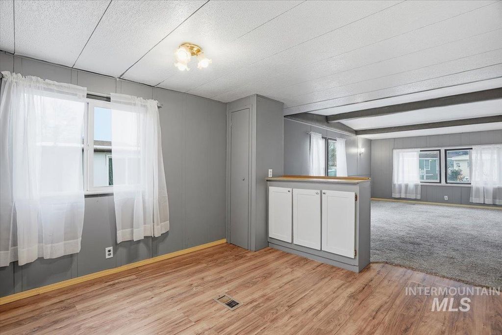 8429 W Irving Ln, Boise, ID 83704 photo 16