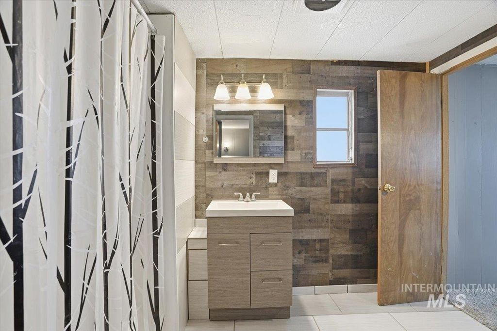 8429 W Irving Ln, Boise, ID 83704 photo 19